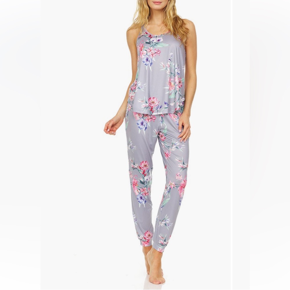 Like new!! Flora Nikrooz jogger pajama set